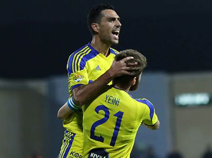 “ערן עלה לאימונים עצבני ובועט בקונוסים“ (דני מרון) “ערן עלה לאימונים עצבני ובועט בקונוסים“ (דני מרון)