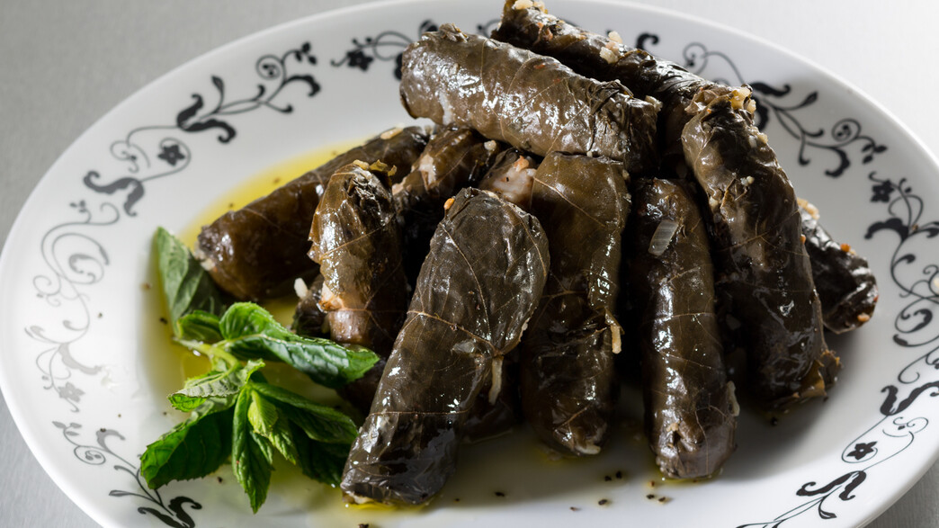 עלי גפן ממולאים עלי גפן ממולאים