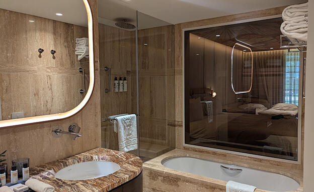 דן אכדיה דן אכדיה