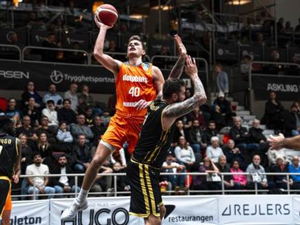 לאן זה ילך? (FIBA) (צילום: ספורט 5)