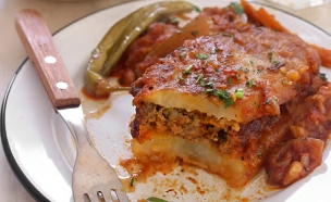 מפרום (צילום: אפרת ליכטנשטט, טעמים של בית, הוצאת כתר)