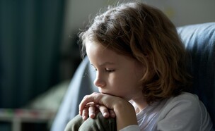 אילוסטרציה - ילד עצוב (צילום: 123rf)