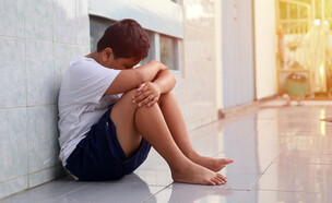 אילוסטרציה - ילד עצוב (צילום: 123rf)