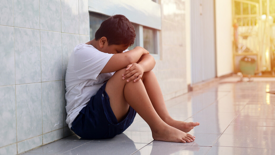 אילוסטרציה - ילד עצוב