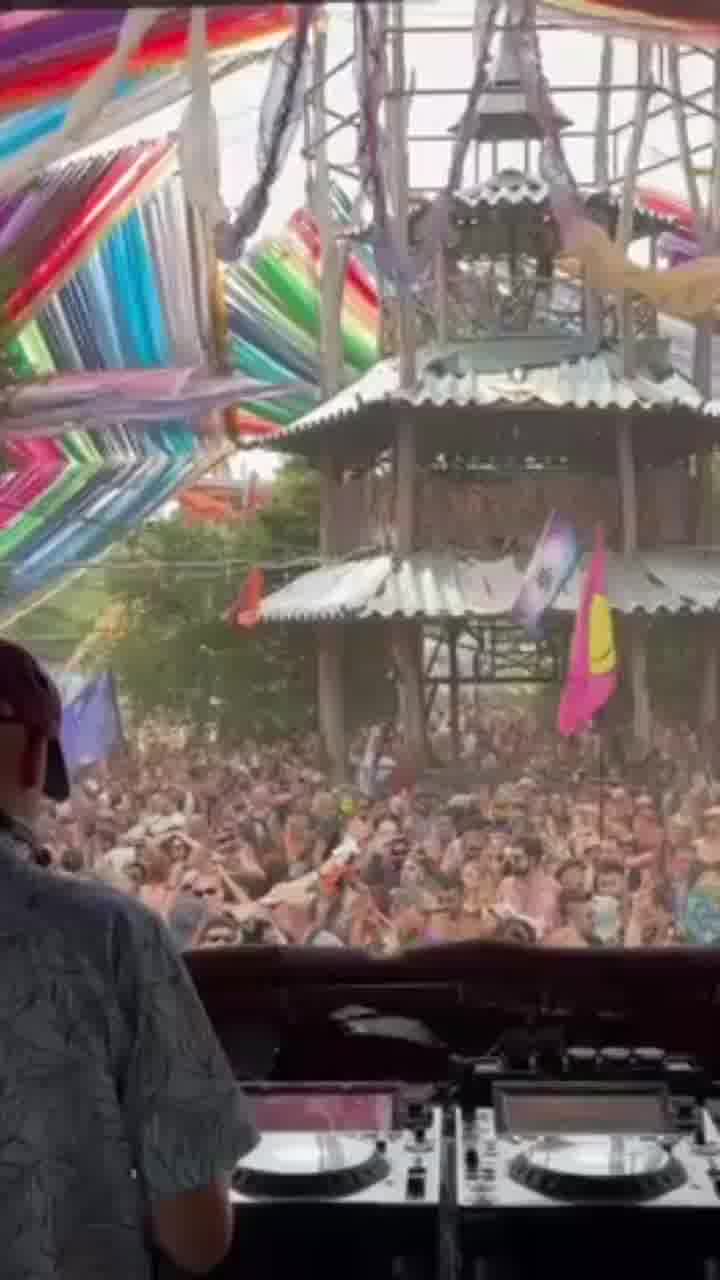 הדיג׳יי הישראלי ריטמו בפסטיבל הטראנס אוזורה, שנפתח אתמול בהונגריה