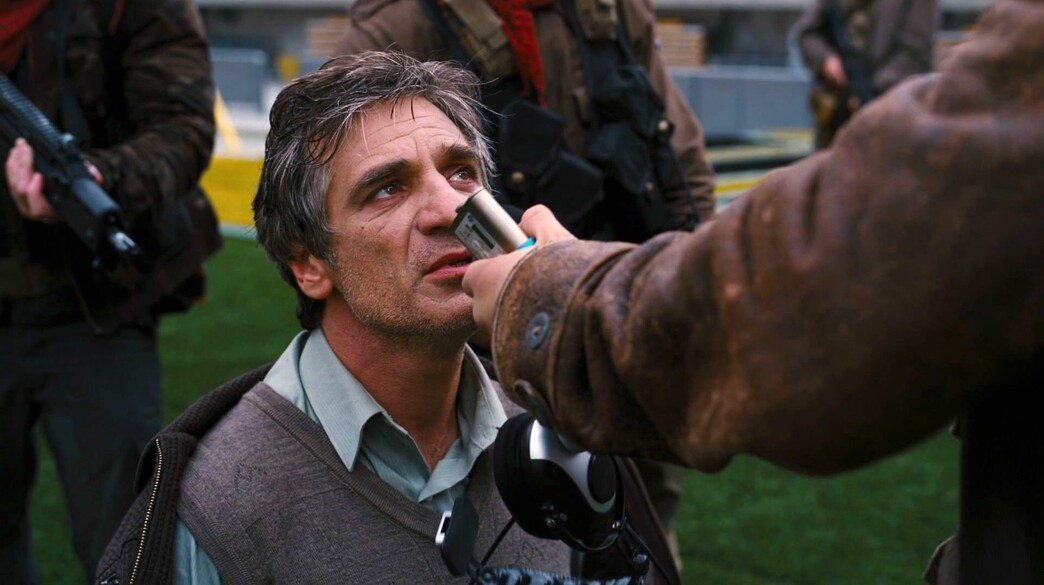 אלון אבוטבול, "עלייתו של האביר האפל"