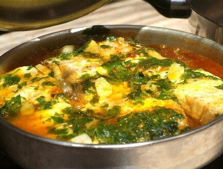 דגים חריפים על מצע ירקות (צילום: חגית גורן )