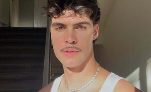 אדוניס (צילום: Instagram)