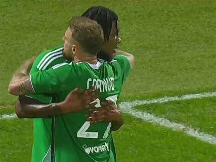 סטיוארט, סימן “וי“ ראשון גם מבחינה אישית