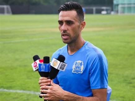 רוק סטאר בסין. זהבי (GETTY)