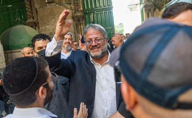 השר איתמר בן גביר בהר הבית (צילום: חיים גולדברג, פלאש 90)