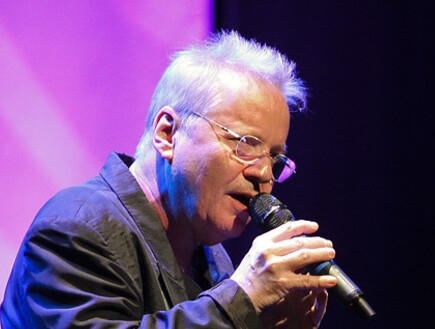 אלון אולארצ'יק, מחווה לגשר הירקון