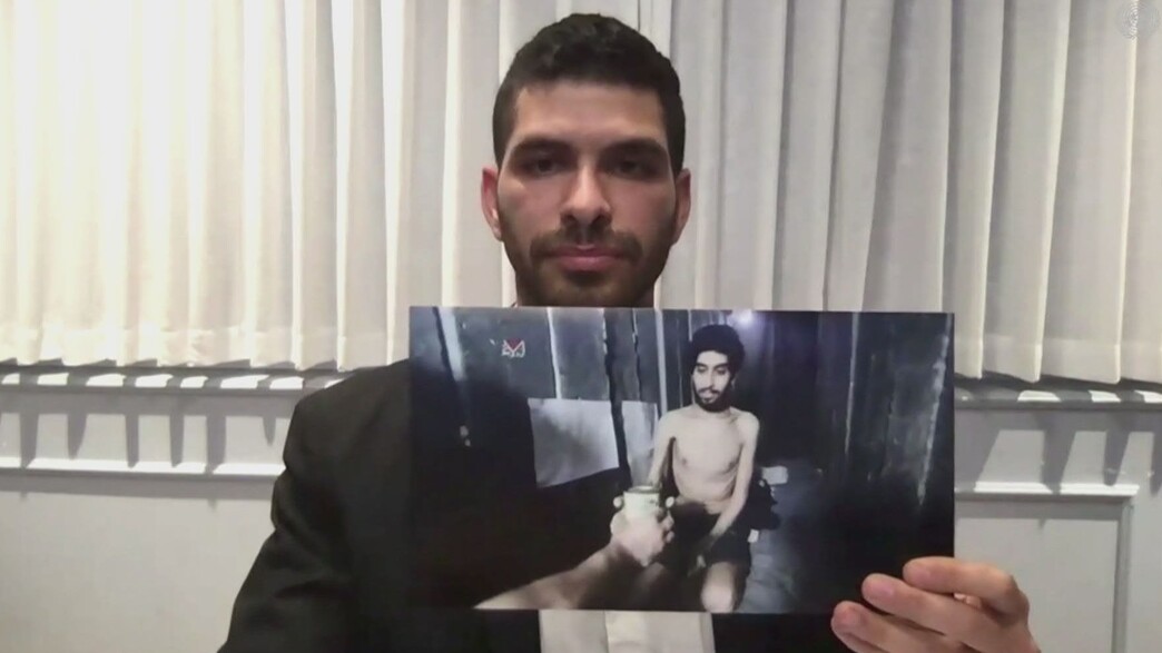 אחיו של אביתר דוד מציג את התמונה של אביתר מהתיעוד