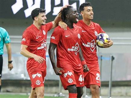 מעל הפועל באר שבע (אלן שיבר) (צילום: ספורט 5)