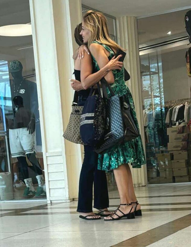 מירי מיכאלי ועורכת הדין שלה מירי מיכאלי ועורכת הדין שלה