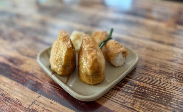 מנה ראשונה מהספיישלים. לא הבנו מה זה אבל היה טעים