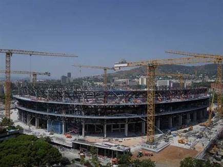 המנופים עוד באוויר. קאמפ נואו (GETTY) (צילום: ספורט 5)