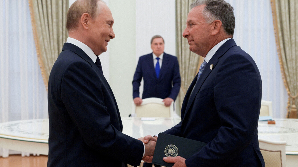 סטיב וויטקוף עם נשיא רוסיה פוטין במוסקווה
