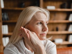 אישה בגיל המעבר