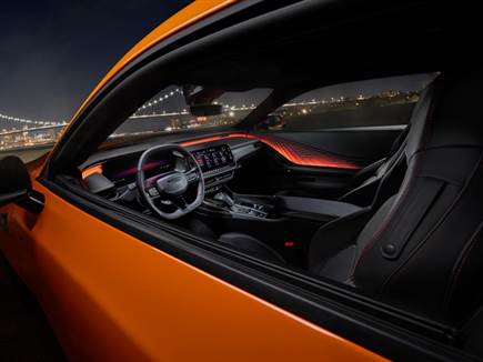 לתא הנוסעים לא היו לנו תלונות גם בגרסה החשמלית (צילום: ספורט 5)