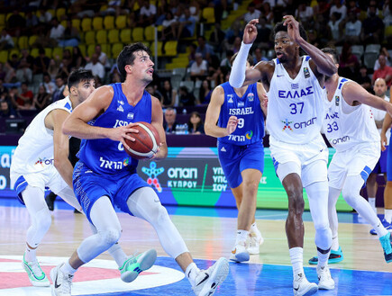 ישראל יוון כדורסל (צילום: FIBA PHOTOS)