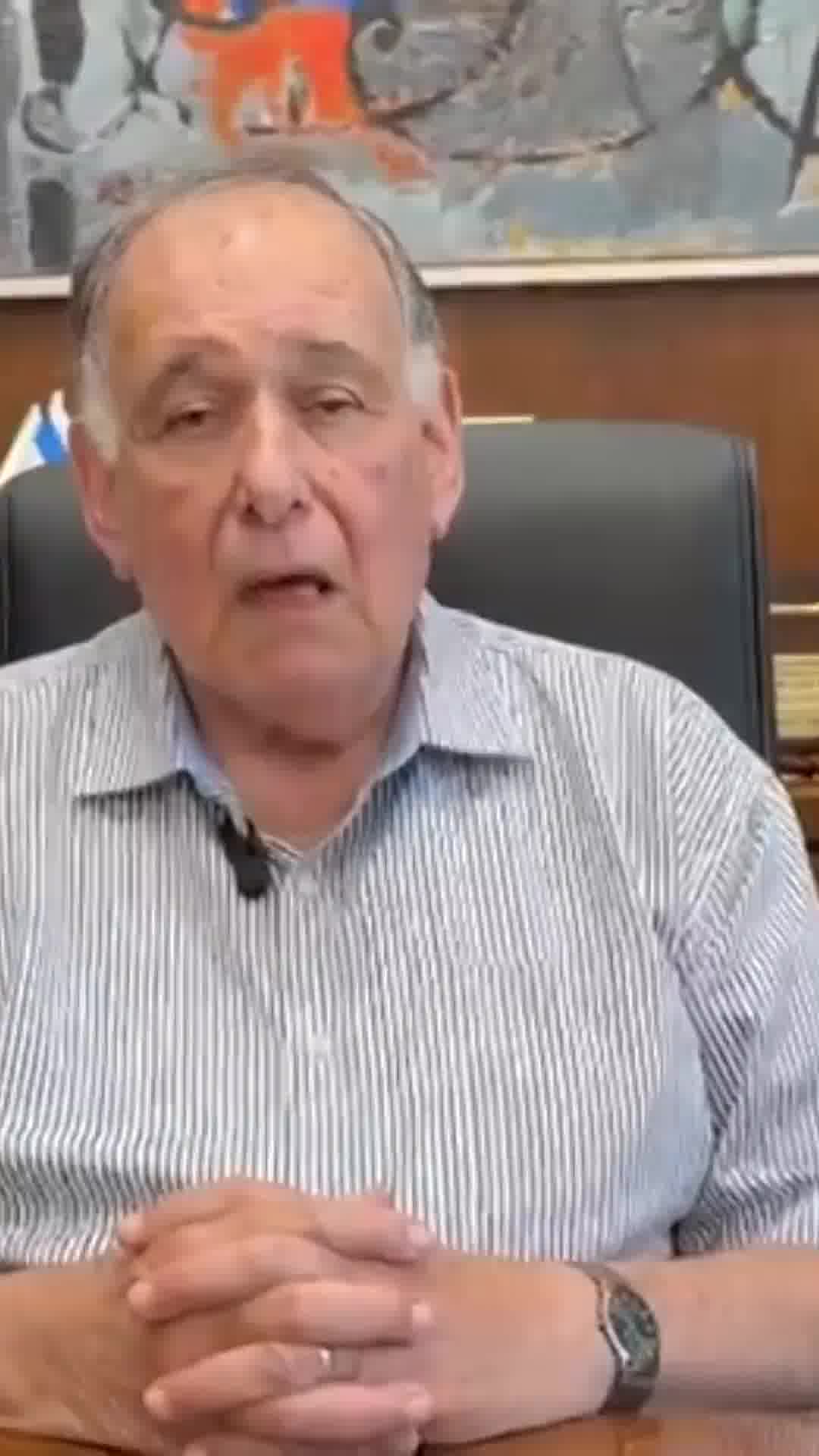 יונה יהב: "המקרה בו פועלי ניקיון ביזו תמונות חטופים הוא בלתי נסבל, עבודתם הופסקה"