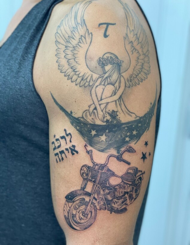 שרון שואן והאופנוע שרון שואן והאופנוע