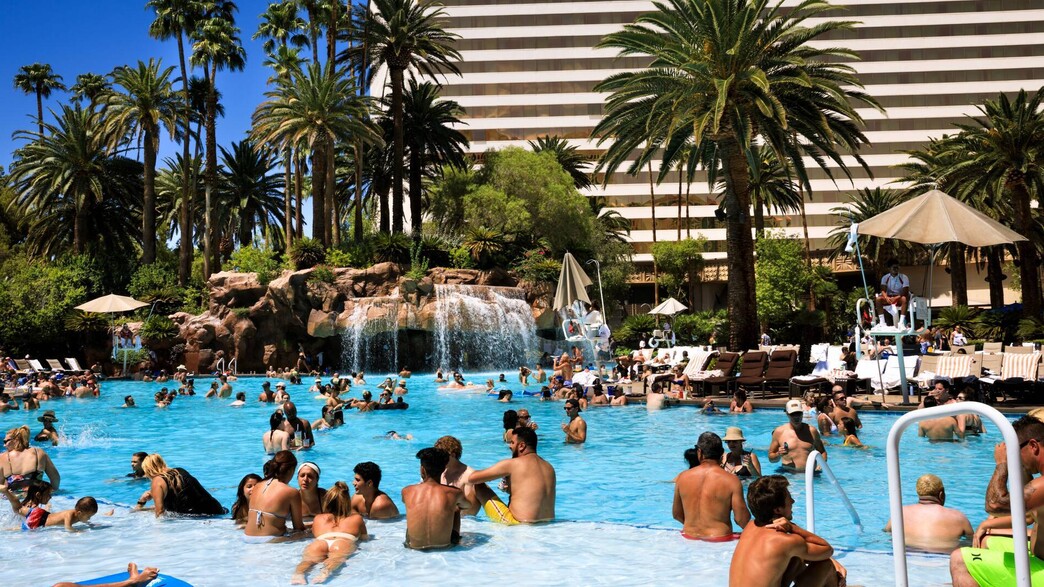 מסיבת בריכה, אילוסטרציה