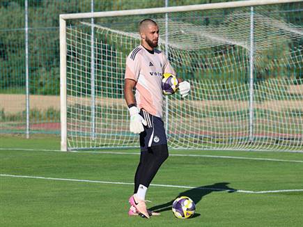 (האתר הרשמי של מכבי חיפה) (האתר הרשמי של מכבי חיפה)
