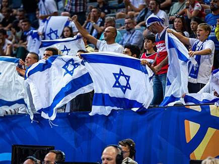 (FIBA) (צילום: ספורט 5)