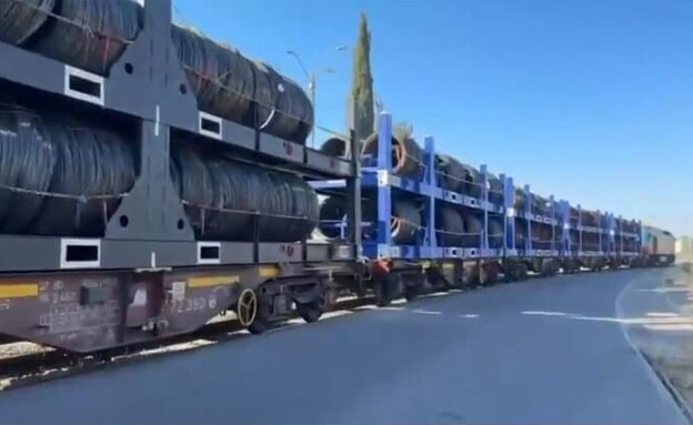 רכבת משא כפולה (צילום: שימוש לפי סעיף 27א' לחוק זכויות יוצרים)