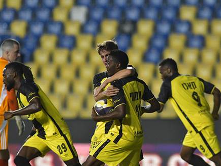 גם מוזי הבקיע מוקדם (האתר הרשמי של בית“ר ירושלים)