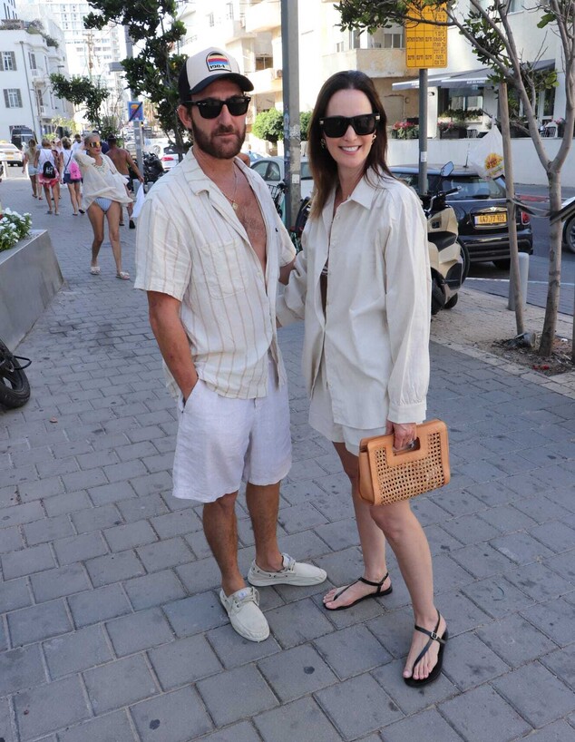 גל גדות, אסי עזר וגם גיא פלג: חגיגות מסיבת ההפתעה של רותם סלע גל גדות, אסי עזר וגם גיא פלג: חגיגות מסיבת ההפתעה של רותם סלע