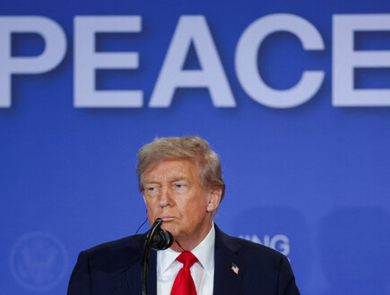 טראמפ: "הוריתי לפנטגון להתחיל מיד בניסוי נשק גרעיני"