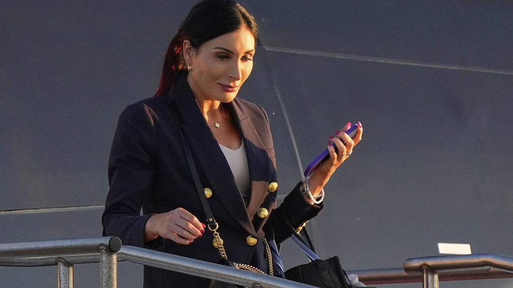 המשפיענית לורה לומר