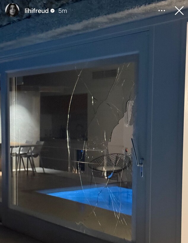 פרצו לווילה של ליהי פרויד בסנטוריני פרצו לווילה של ליהי פרויד בסנטוריני