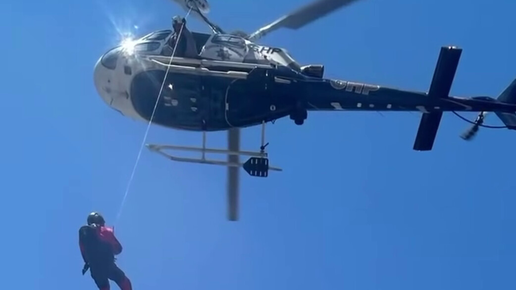 חילוץ מטייל אמריקני שנתקע מאחורי מפל בקליפורניה חילוץ מטייל אמריקני שנתקע מאחורי מפל בקליפורניה