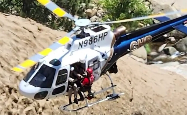 חילוץ מטייל אמריקני שנתקע מאחורי מפל בקליפורניה חילוץ מטייל אמריקני שנתקע מאחורי מפל בקליפורניה