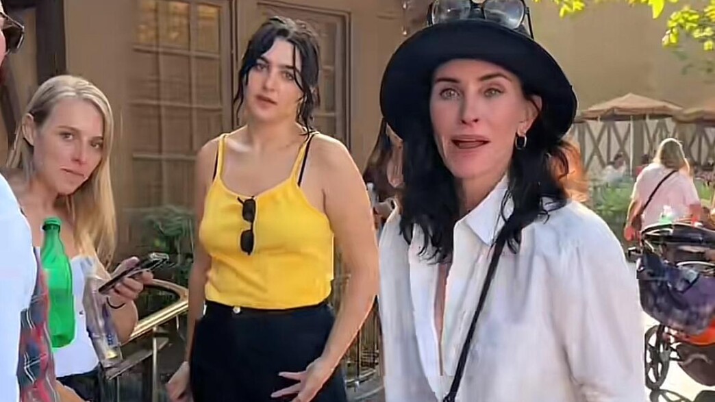 ישראלים ביקשו סלפי מכוכבת "חברים", וכך היא הגיבה