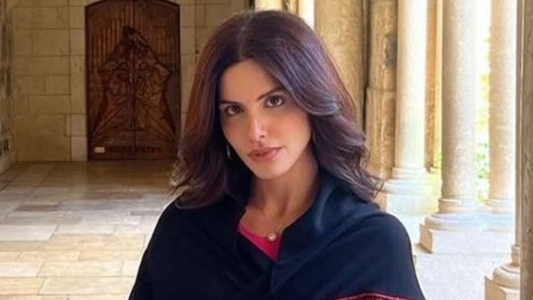 הדוגמנית הפלסטינית נדין איוב