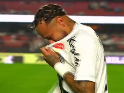 ירד בדמעות. ניימאר (צילום: ספורט 5)