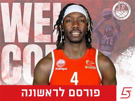 (Photo by Candice Ward/Getty Images)