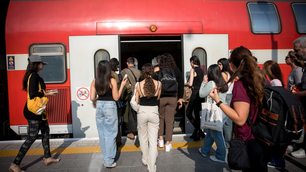 בגלל תקלה: הופסקה תנועת הרכבות באזור השפלה והדרום; במחלף קסם: כביש 6 נחסם לחלוטין