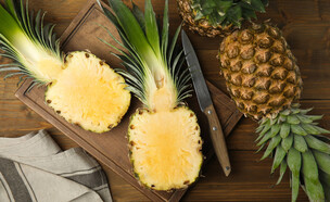 אננס חתוך (צילום: New Africa, shutterstock)