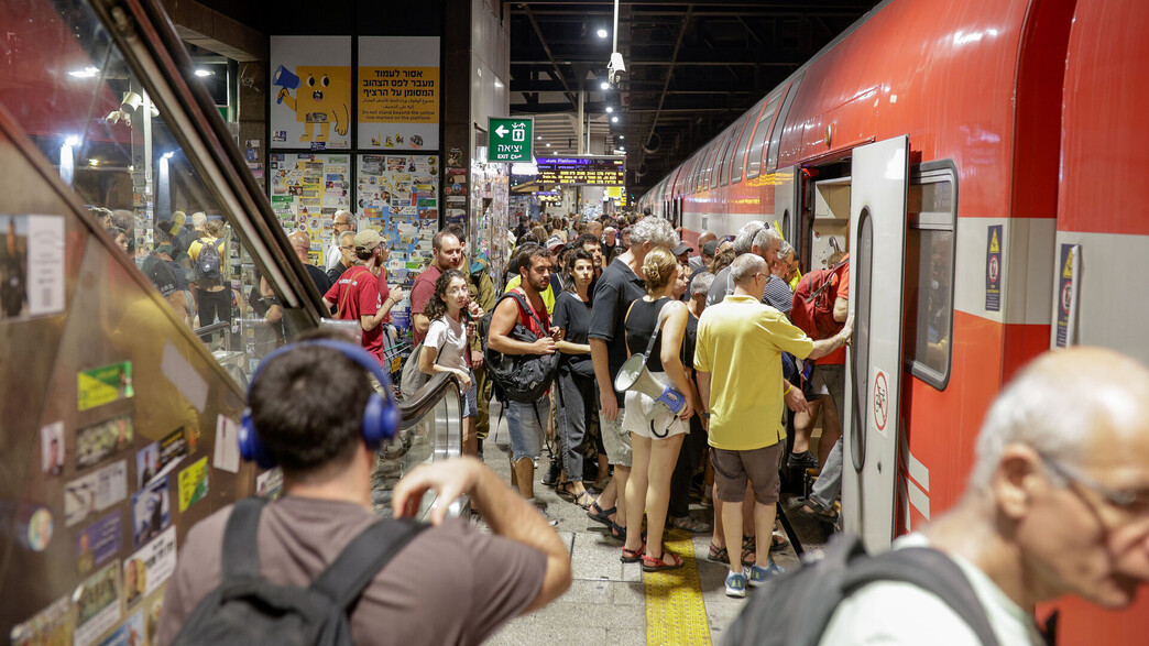 עומסים כבדים ברכבת עומסים כבדים ברכבת
