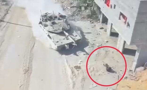 תיעוד הרגעים הדרמטיים של דריסת המחבלים החמושים ב-RPG