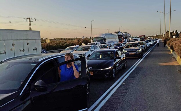 פקקים בכביש 6 (צילום: איציק אברהם, TPS)