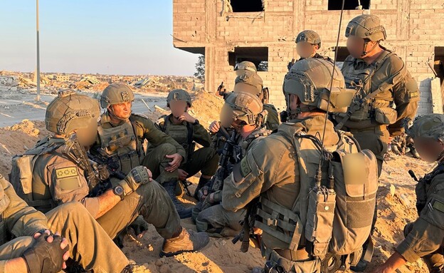 מפקדים בכירים בנקודת ההיתקלות  (צילום: דובר צה