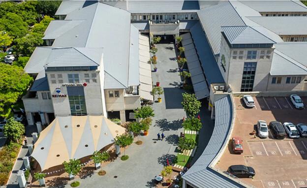 דוקטור לקניונים שוהם אחרי