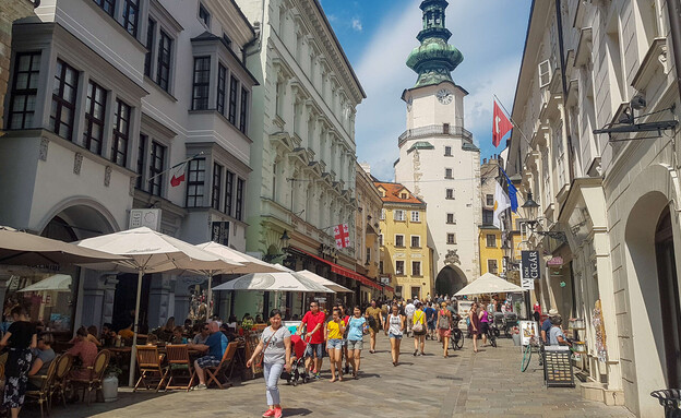 תיירים ברטיסלבה